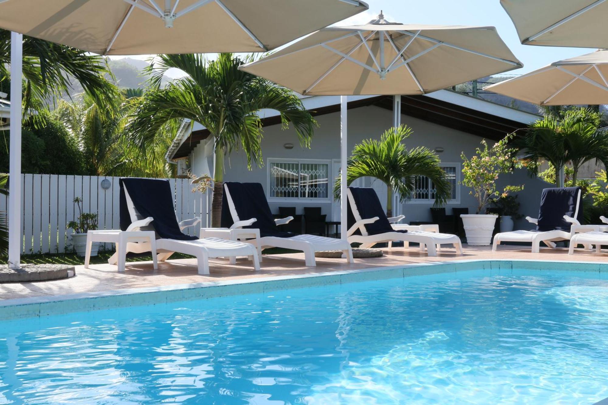 Hotel La Roussette Anse aux Pins Eksteriør bilde